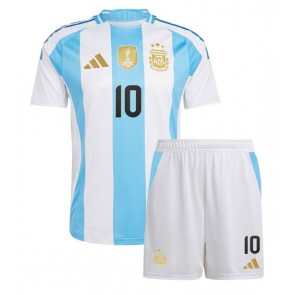 Billiga Argentina Lionel Messi #10 Hemmatröja Barn Copa America 2024 Kortärmad (+ Korta byxor)